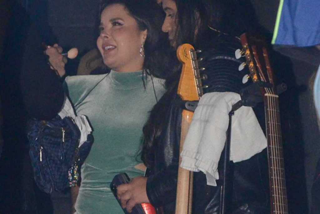 Maraisa chorando após homenagem a Marília Mendonça em show de São Paulo