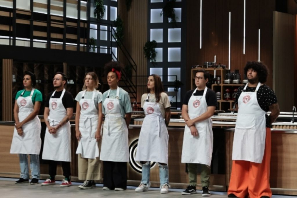Participantes Masterchef enfileirados