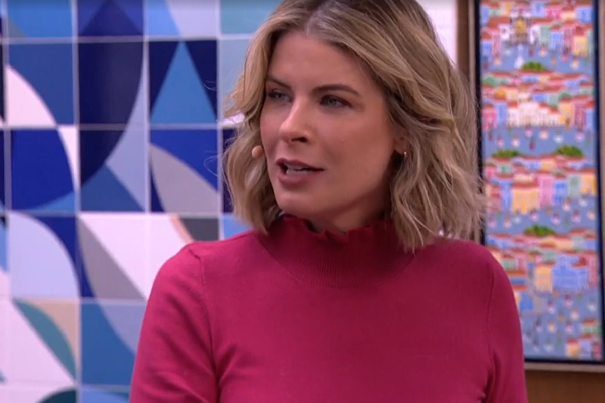 Rita Lobo faz piada ao vivo em 'estreia' na Globo e diverte a web