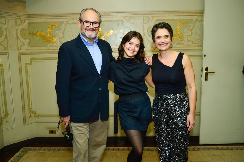 Ernesto Paglia, Elisa e Sandra Annenberg no teatro