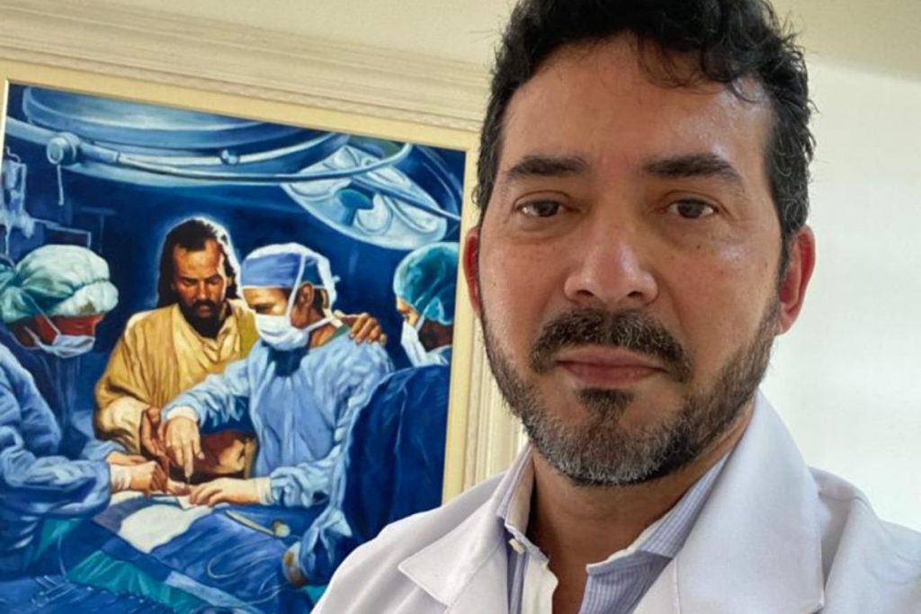 Retrato do Dr José Pedro Esteves Dias, cirurgião cardiovascular, especialista pela Sociedade de Cirurgia Cardiovascular, com experiencia em transplante cardíaco