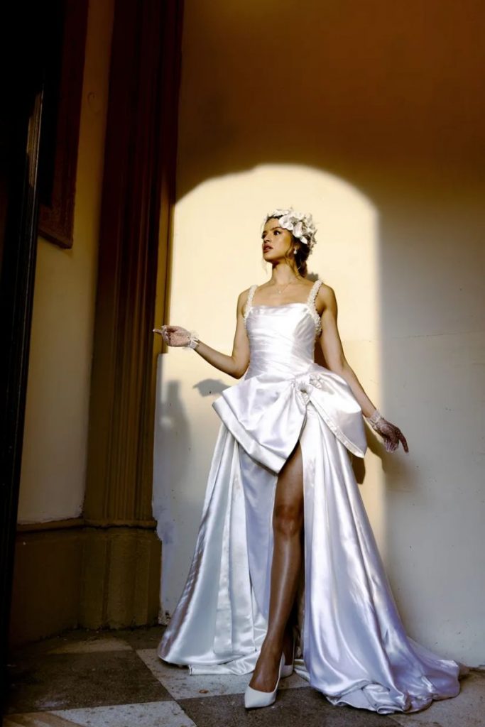 Graça (Agatha Moreira) vestida de noiva