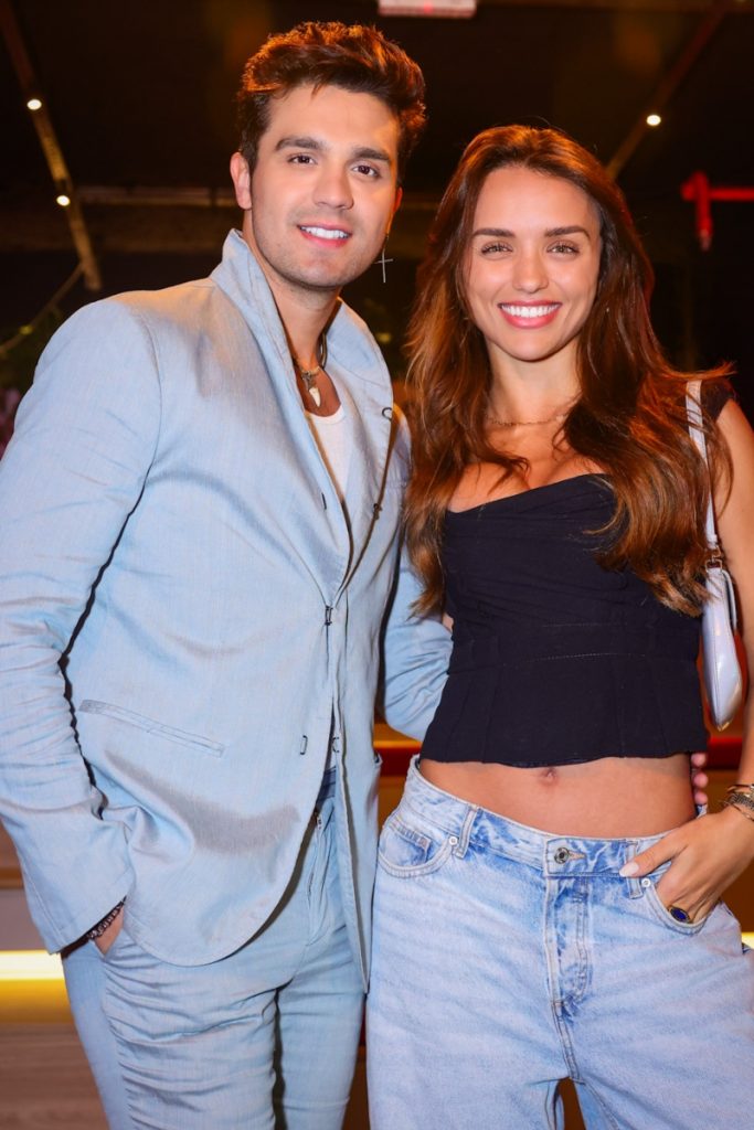 Luan Santana e Rafa Kalimann 