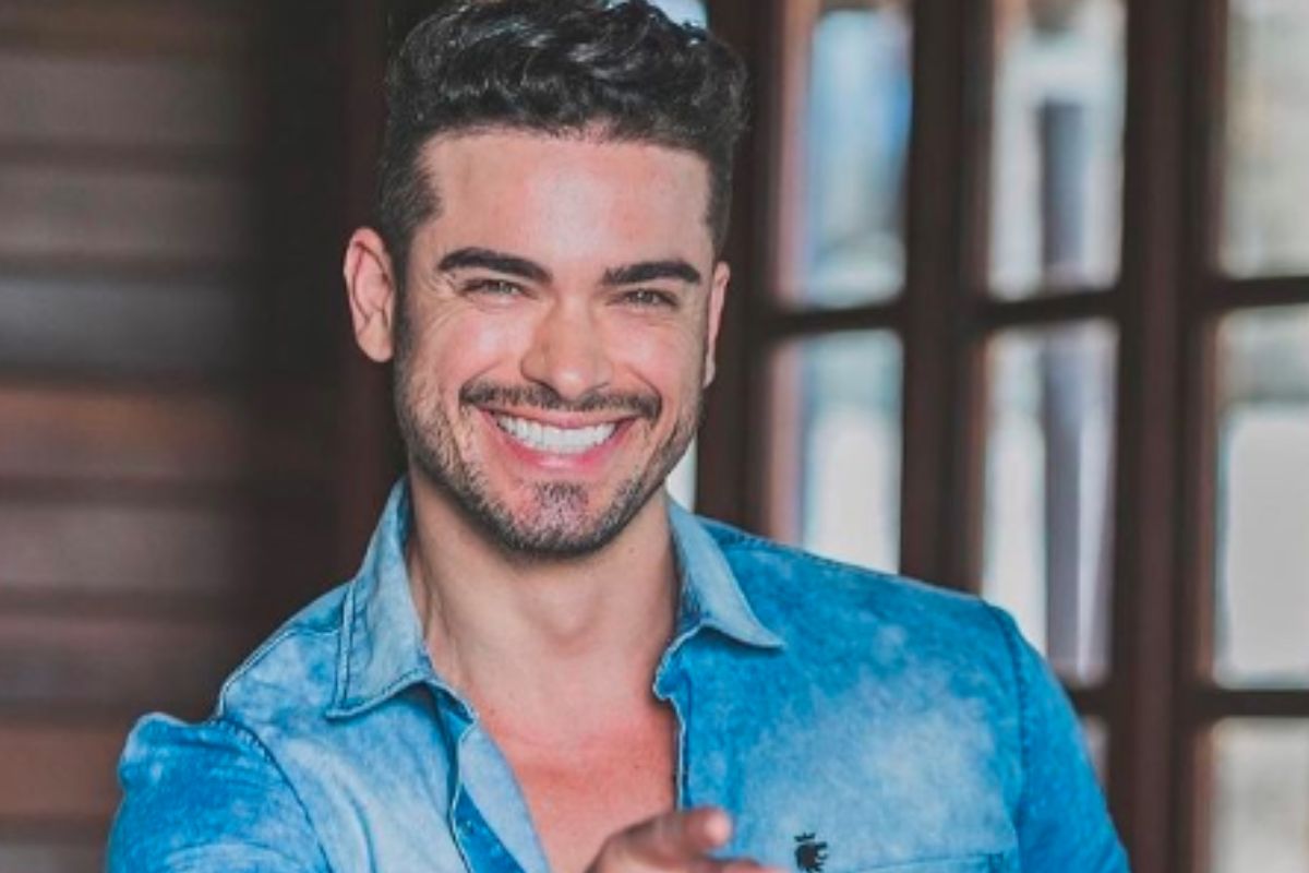 Sidney Sampaio fala com os fãs