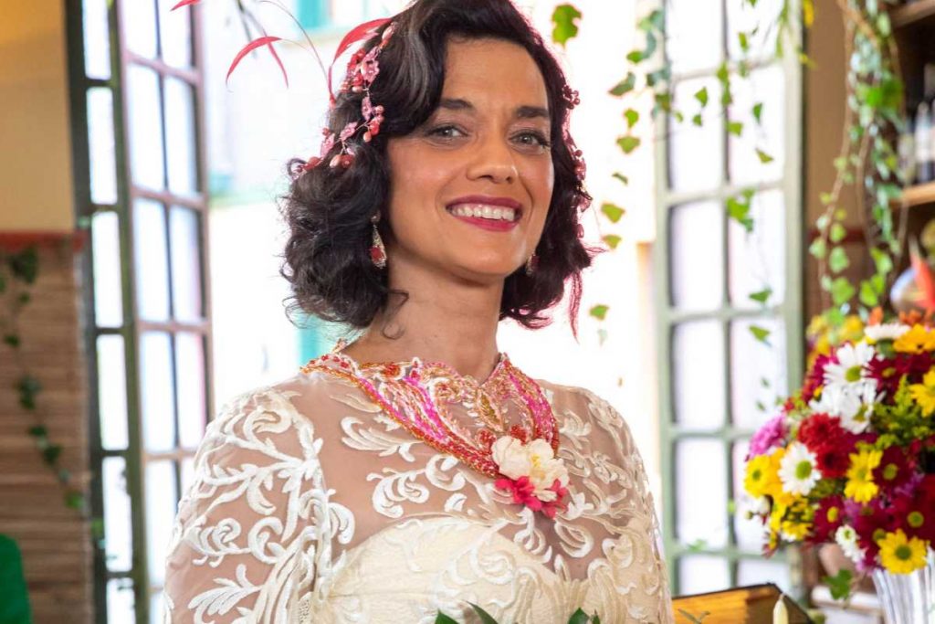 Verônica (Ana Cecília Costa) se casando em Amor Perfeito