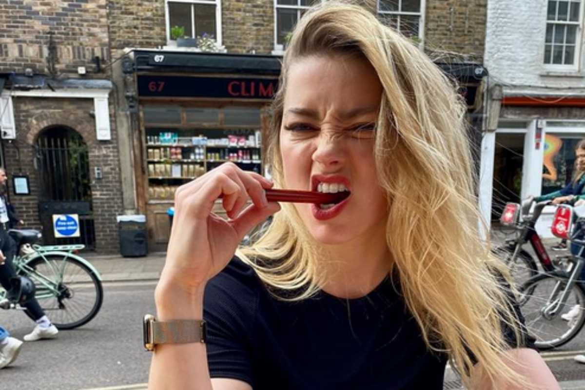 Amber Heard reaparece machucada nas ruas de Madrid