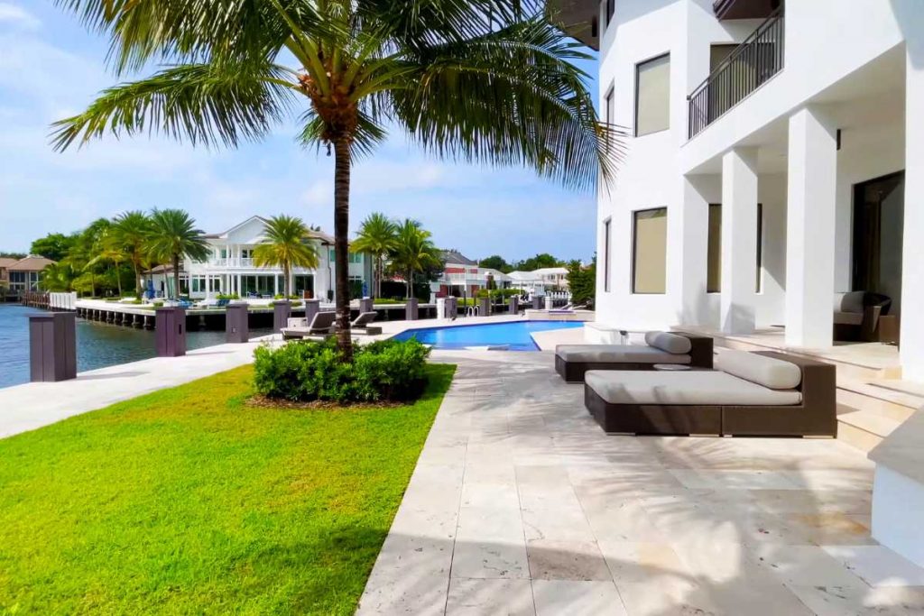 Área beira-mar de mansão de Lionel Messi na Flórida