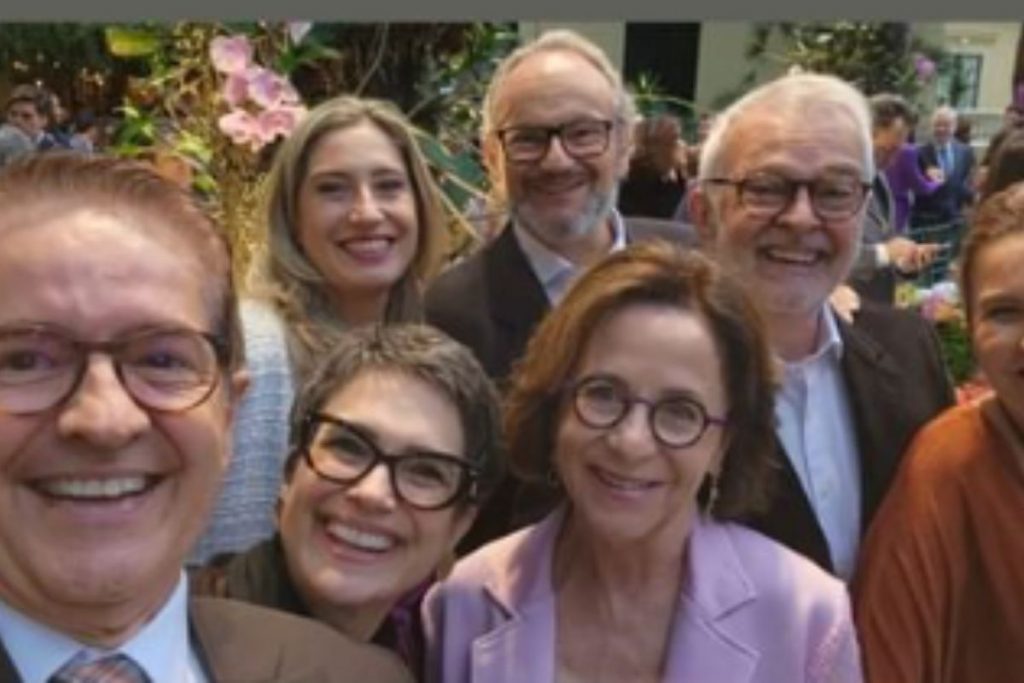 Carlos Tramontina, Sandra Annemberg e amigos no casamento de Caco BArcellos