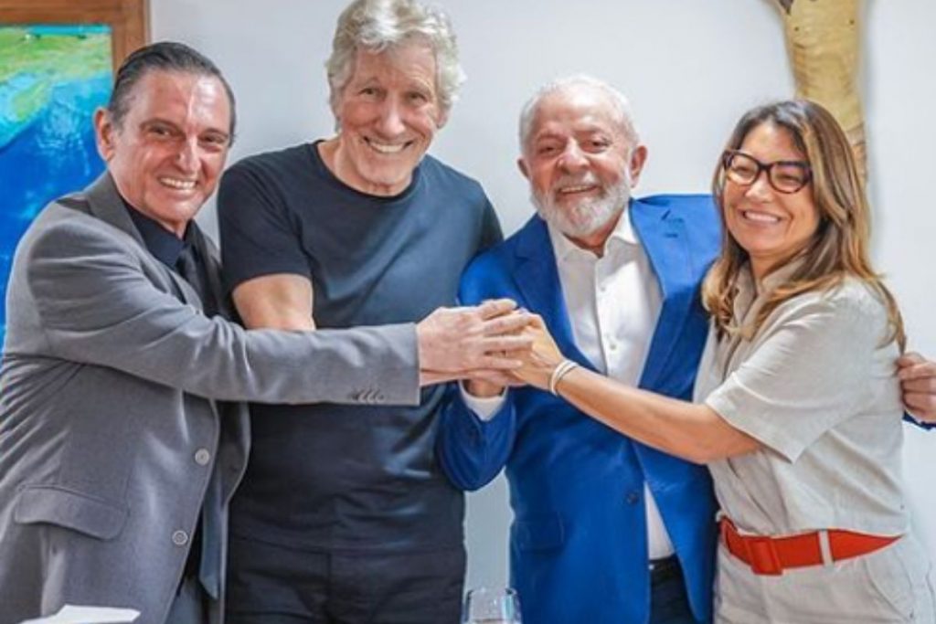 Paulo Miklos, Roger Waters, Lula e Janja, no Palácio do Planalto, em Brasília