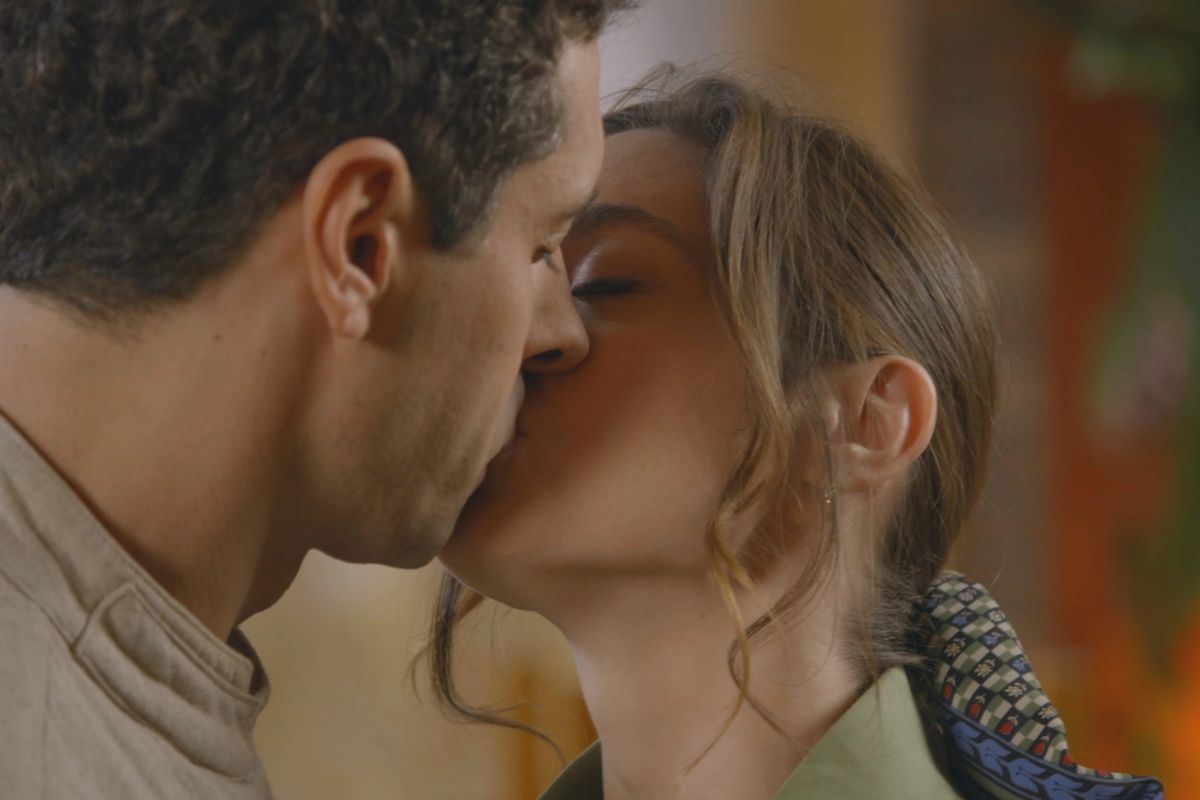 Beijo A InfÂncia de Romeu e Julieta