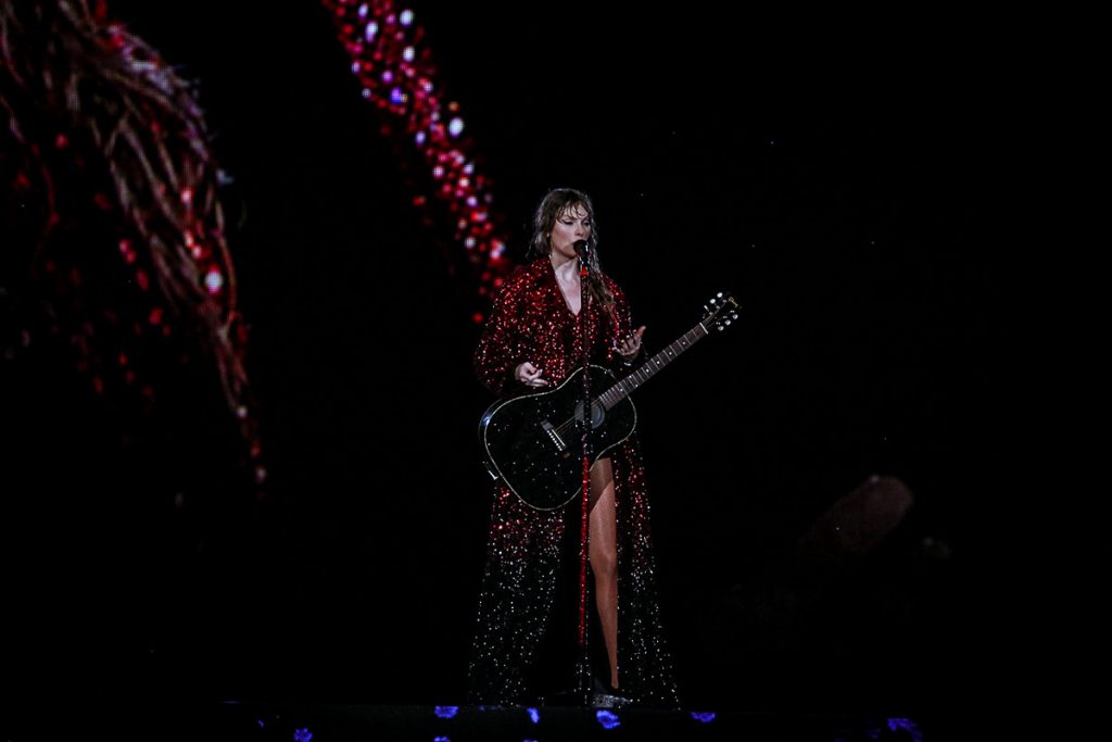 A cantora se apresentou com a The Eras Tour no Brasil