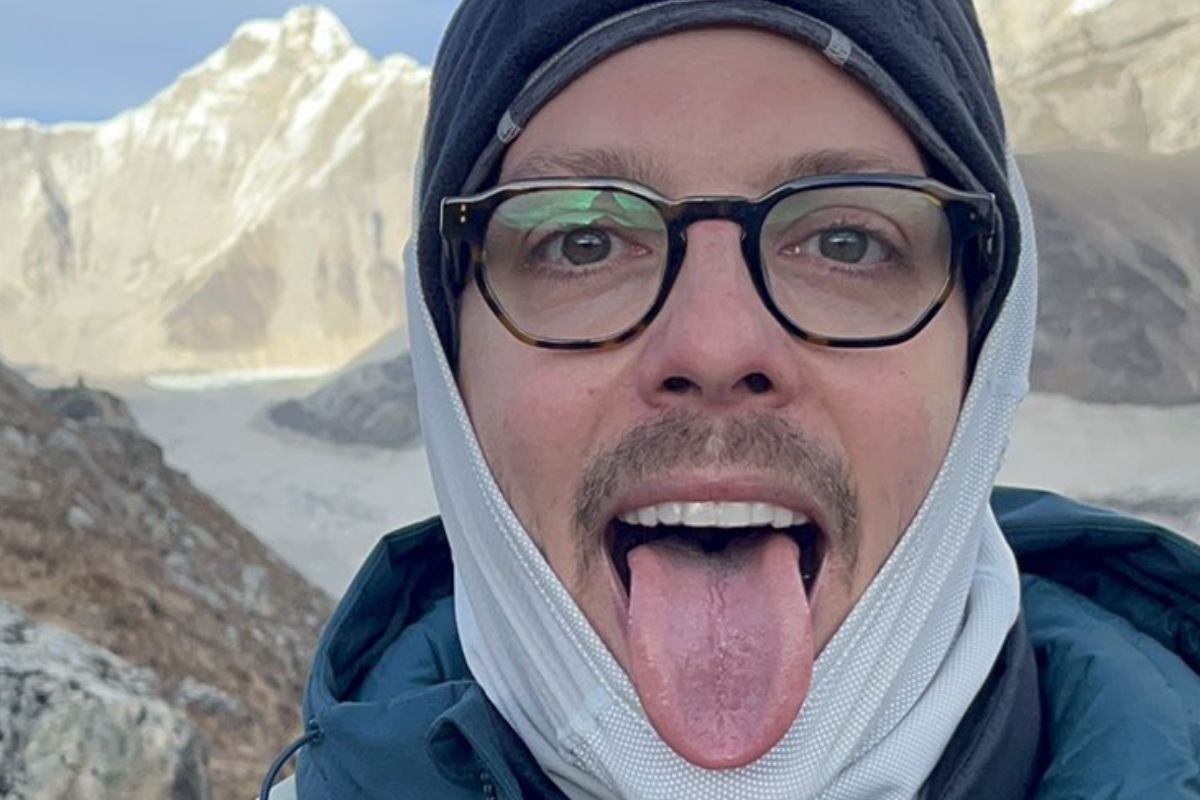 Fabio Porchat escala o Everest (Reprodução/Twitter)