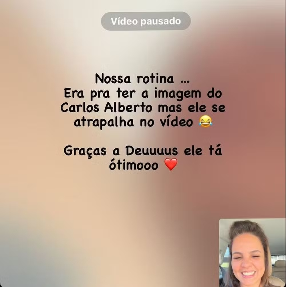 Renata de Nóbrega mostra chamada de vídeo com o marido, Carlos Alberto