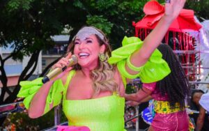 Daniela Mercury fecha o Carnaval paulistano debaixo de chuva